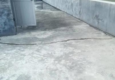 昭苏楼顶漏水维修公司分享下如何解决卫生间隐蔽部位漏水的问题?